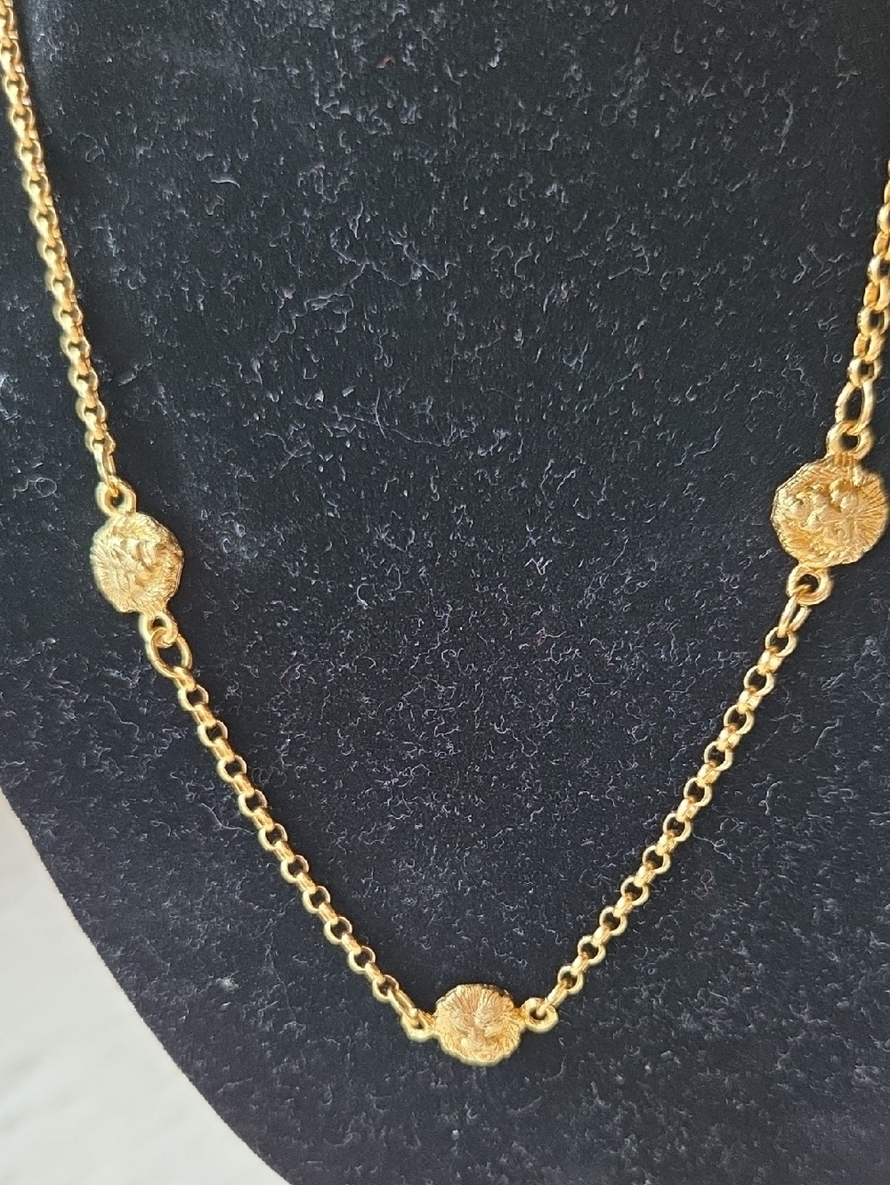 Chanel Coco Mark 3277/Lion Head Gold Chain Necklace - Women Jewelry - Picture 6 of 7